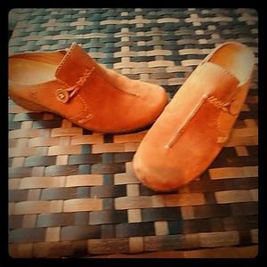 Timberland Mules WOMEN'S 8.5Med.great condition